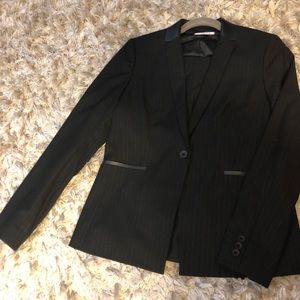 Tahari pinstripe and leather trim pant suit size 4